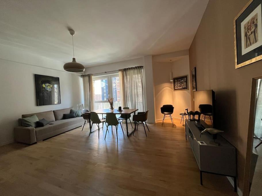 Lml Housing The Place To Be In Рим Экстерьер фото