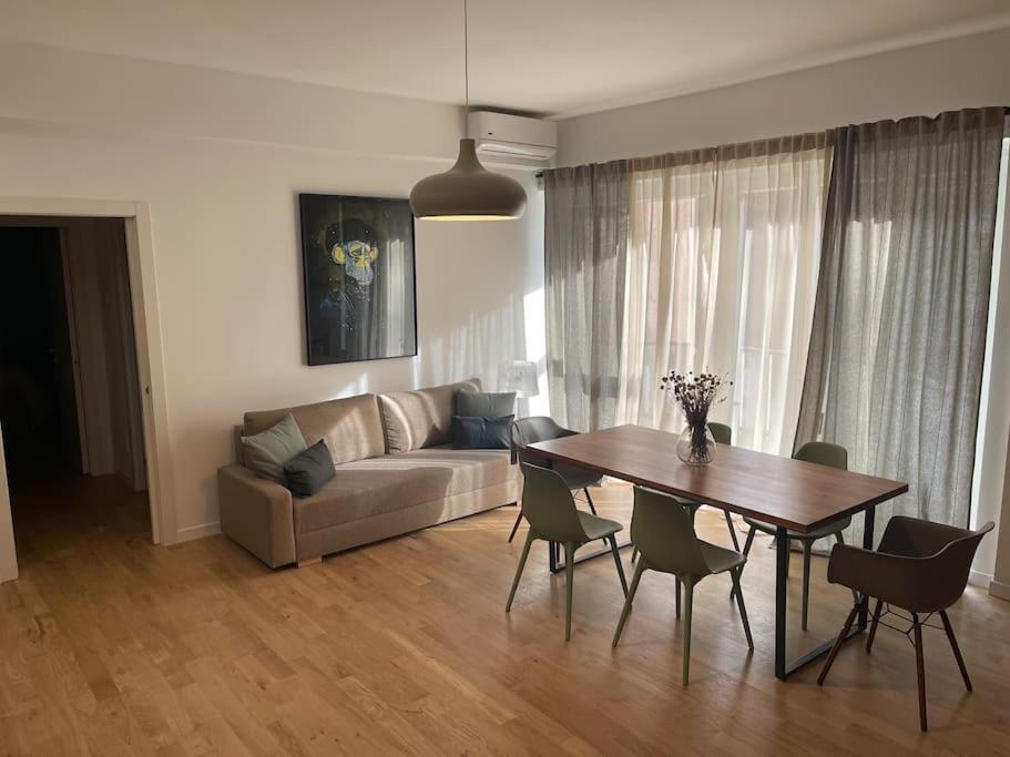 Lml Housing The Place To Be In Рим Экстерьер фото